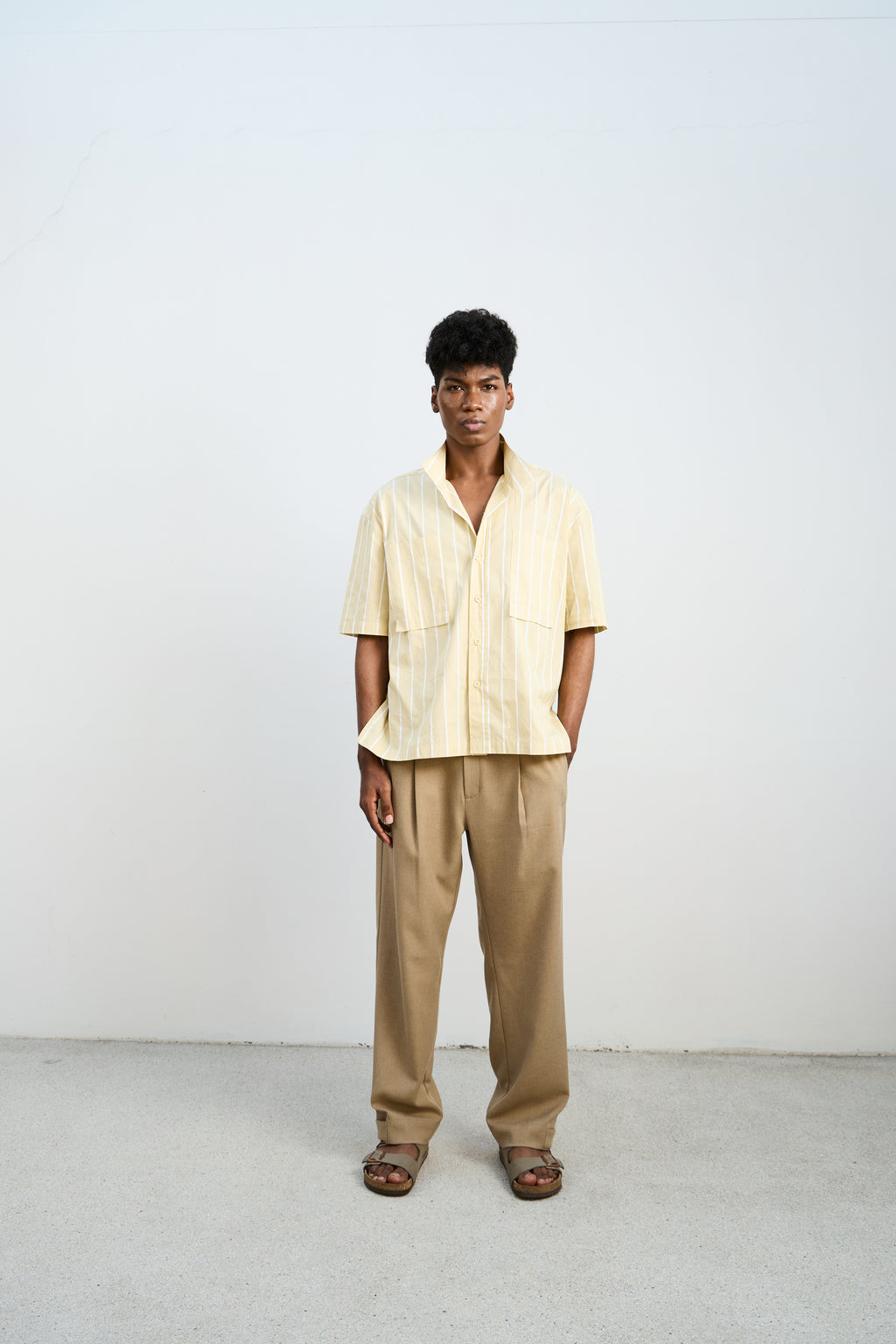 Banded collar shirt