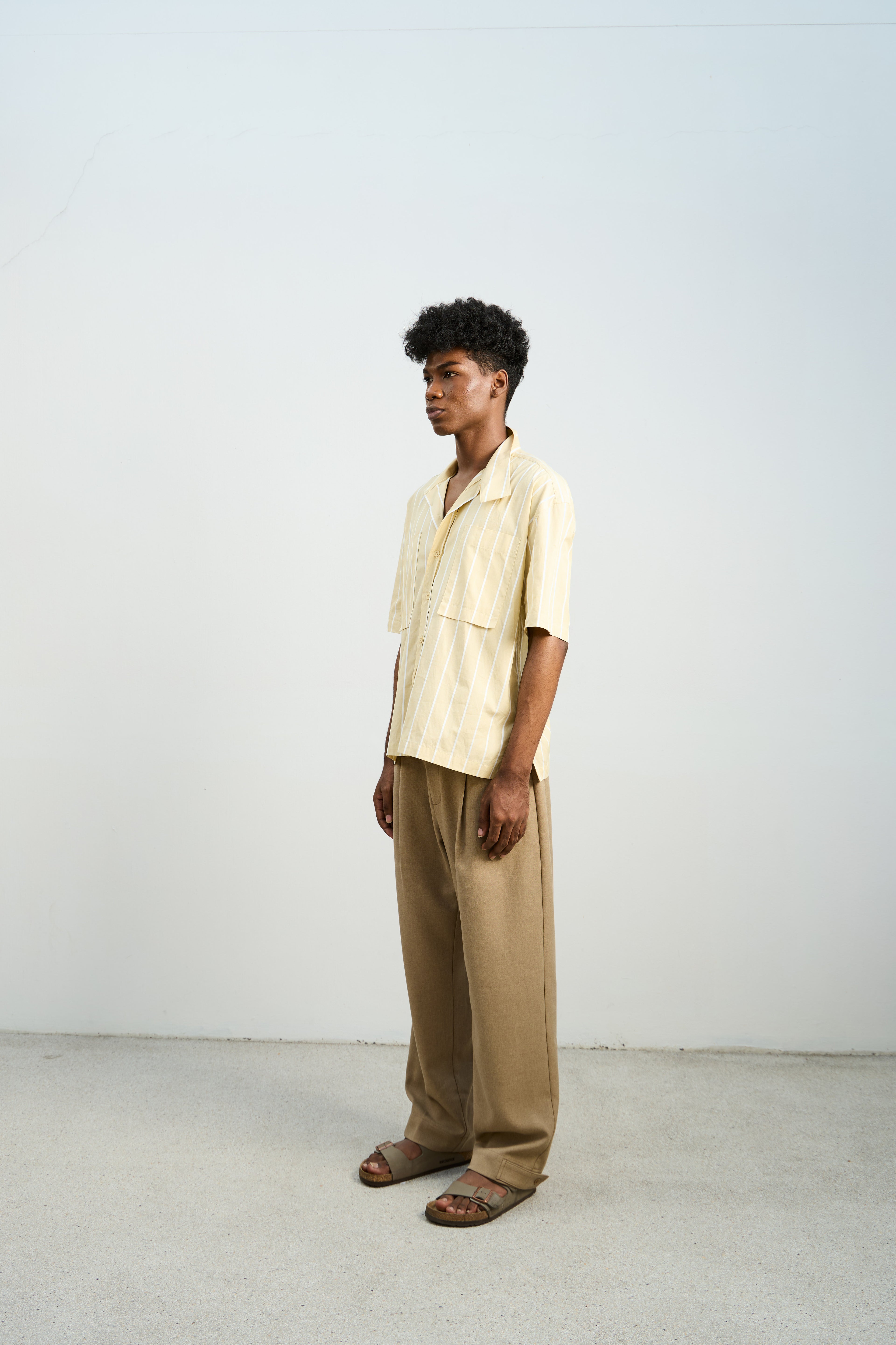 Banded collar shirt