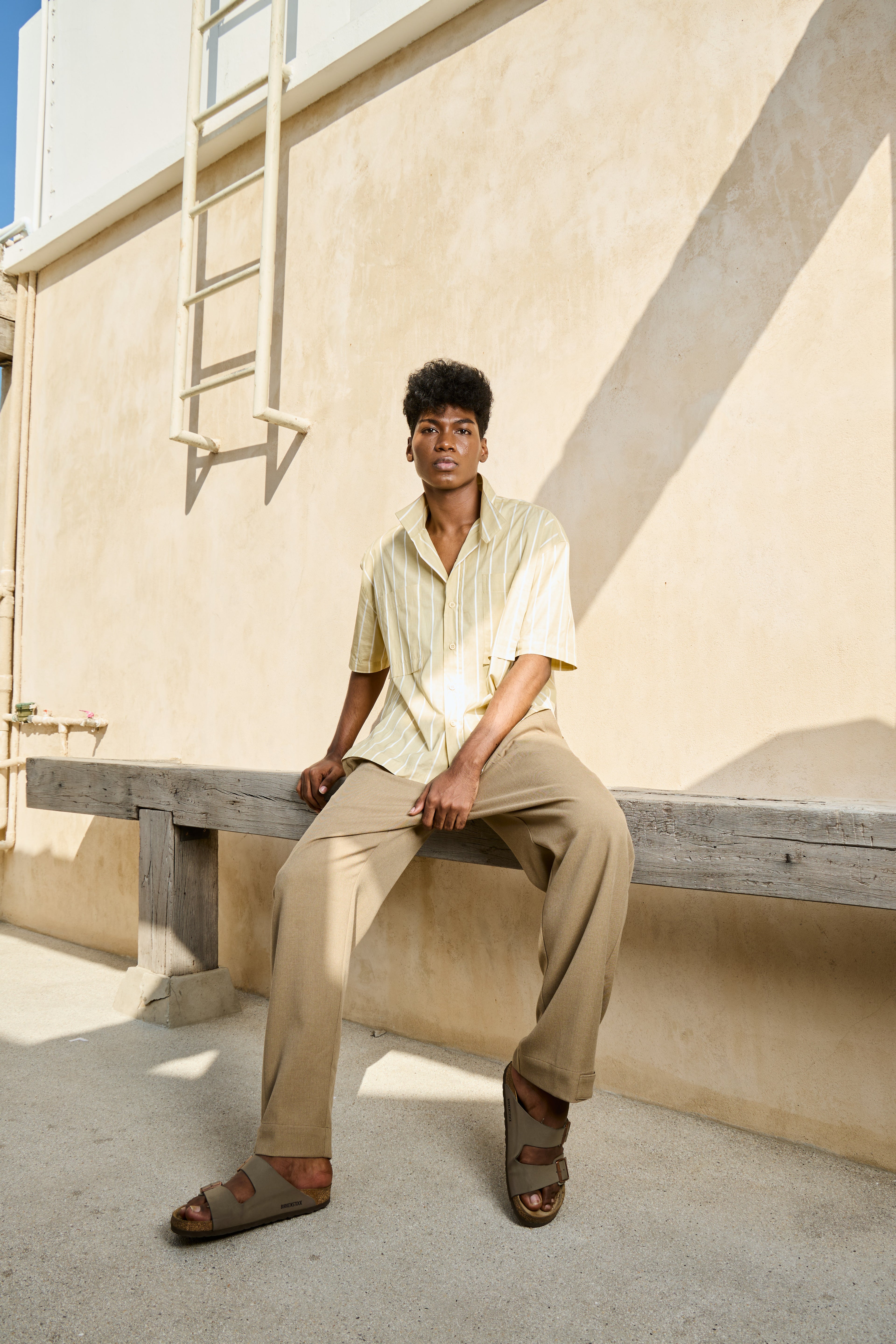 Banded collar shirt